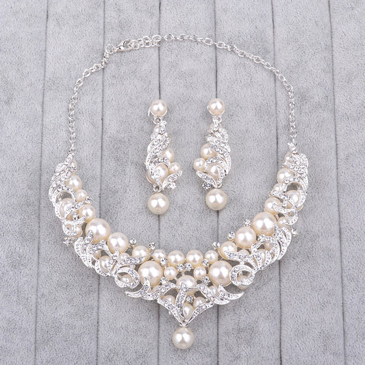 Europe Pearl Necklace Jewelry Pendant